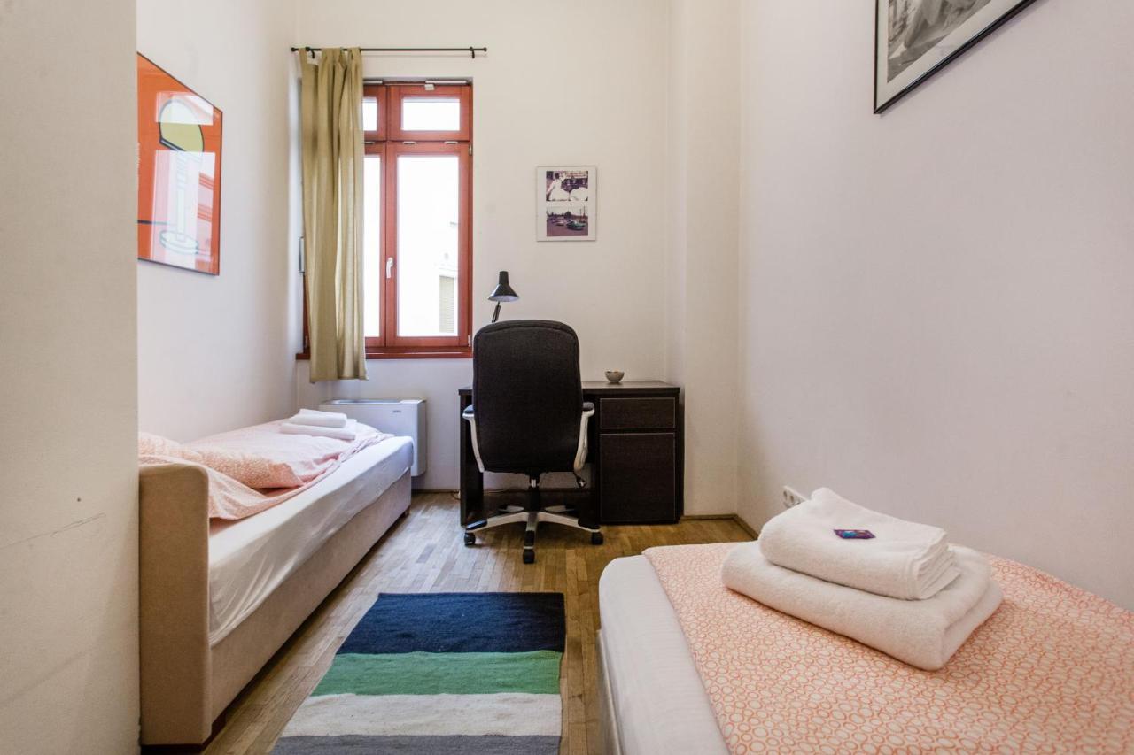 Family Suite By Heroes' Square Budapeşte Dış mekan fotoğraf